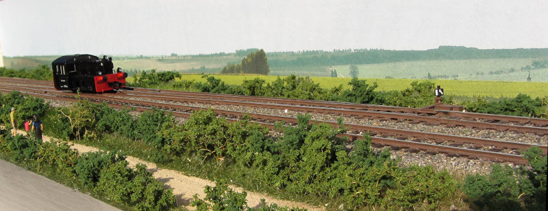 Familie bestaunt eine Köf